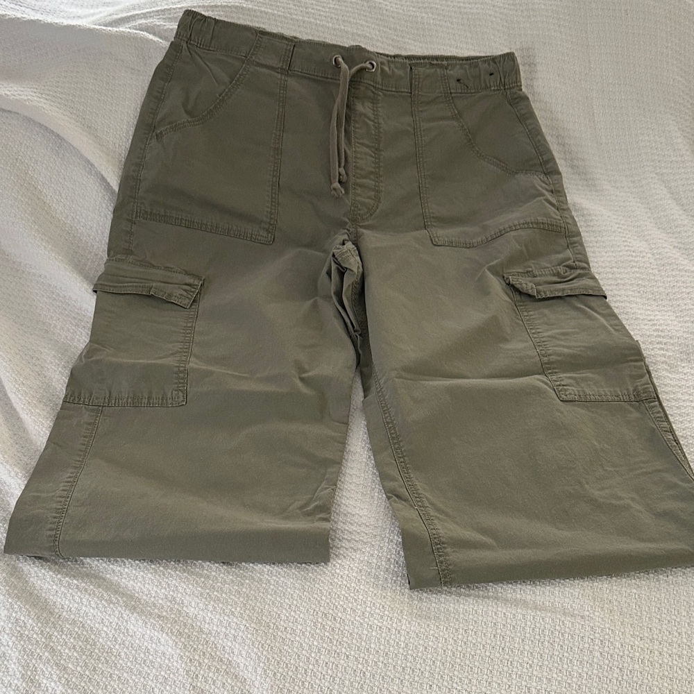 Women’s Olive Cargo Pants